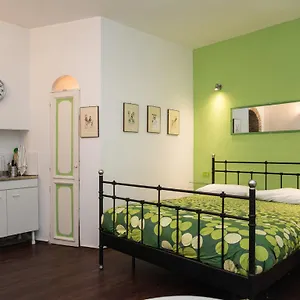 trastevere-intimate-apartment.it-romehotels.com/